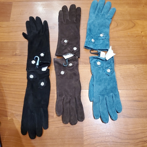 Bundle of 3 suede flower cz accent fashion gloves - Picture 2 of 5